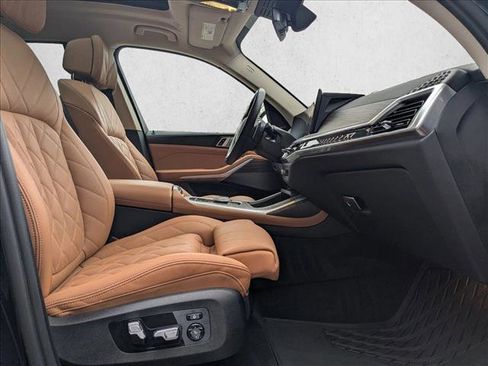 Used 2023 BMW X7 xDrive40i w/ Executive Package image 29