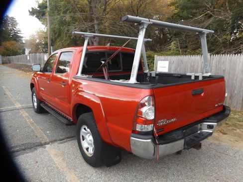 Used 2014 Toyota Tacoma 4x4 Double Cab image 3