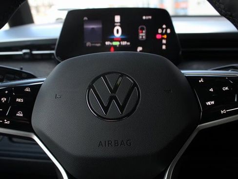 New 2025 Volkswagen ID. Buzz Pro S image 9