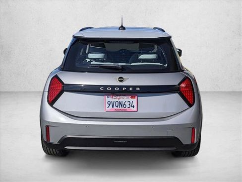 Certified 2025 MINI Cooper 2-Door Hardtop FWD image 7