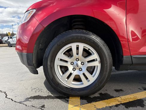 Used 2010 Ford Edge SE image 25