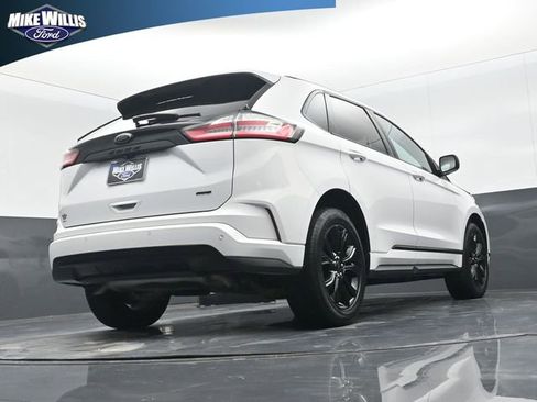 Used 2022 Ford Edge SE w/ Black Appearance Package image 23