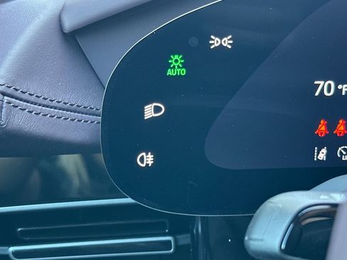 New 2026 Porsche Taycan image 34