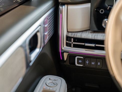 Used 2025 Hyundai Santa Fe Calligraphy w/ Tow & Go Package image 39