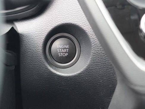 Used 2024 Toyota Corolla Cross LE AWD/4WD image 23