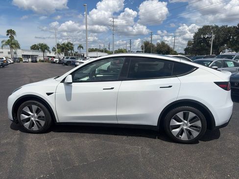 Used 2023 Tesla Model Y Long Range AWD/4WD image 4