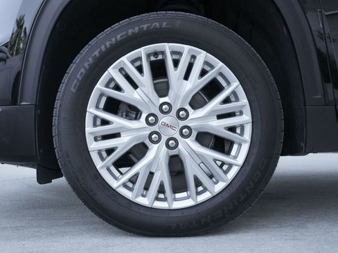 Used 2024 GMC Acadia Elevation image 31