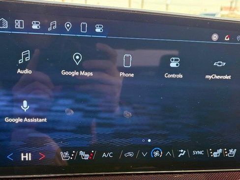 Used 2024 Chevrolet Traverse RS w/ LPO, Floor Liner Package image 28