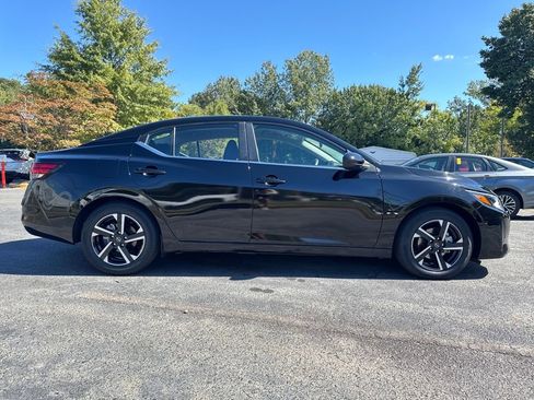 Used 2024 Nissan Sentra SV image 8