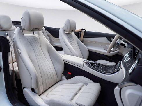 Used 2021 Mercedes-Benz E 450 4MATIC Cabriolet image 25