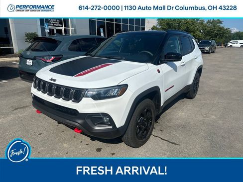 Used 2023 Jeep Compass Trailhawk w/ Sun and Sound Group AWD/4WD image 8
