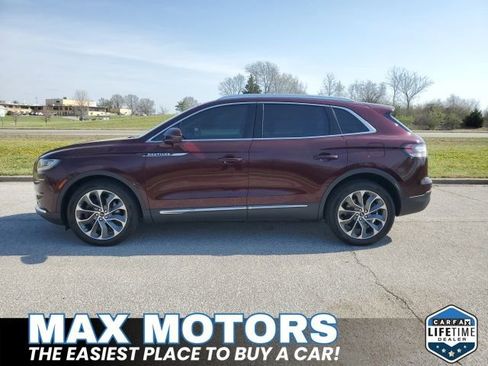 Used 2022 Lincoln Nautilus Reserve image 11