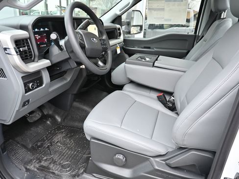 Used 2026 Ford F250 XL w/ XL Chrome Package image 7