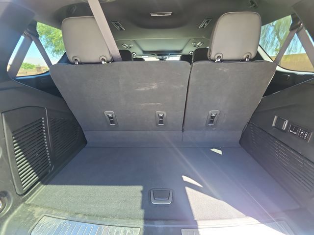 Used 2023 Chevrolet Tahoe Premier AWD/4WD image 26