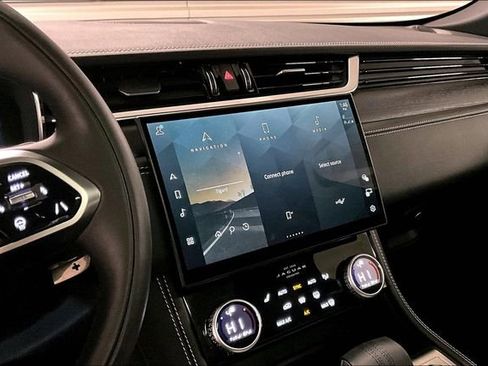 Certified 2025 Jaguar F-PACE R-Dynamic S image 5