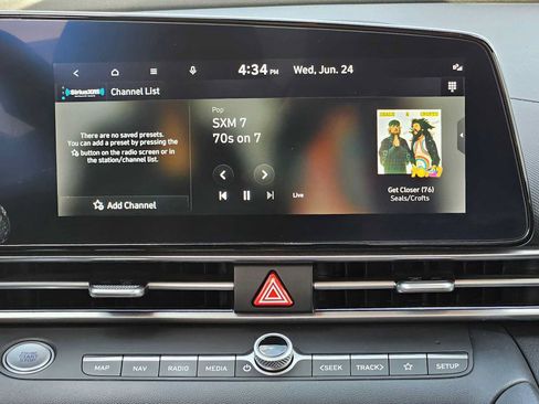 Used 2024 Hyundai Elantra SEL FWD image 23