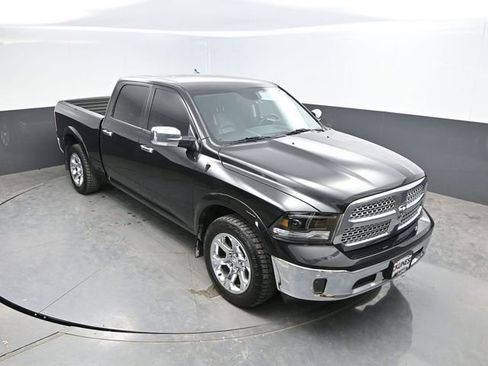 Used 2016 RAM 1500 Laramie w/ Convenience Group AWD/4WD image 38