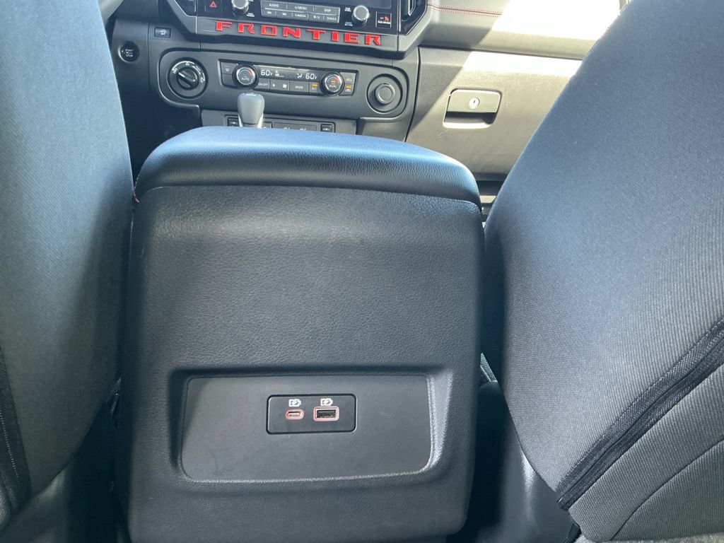 Used 2026 Nissan Frontier PRO-4X AWD/4WD image 23