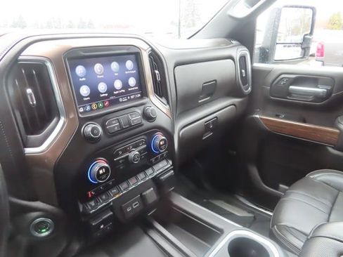 Used 2022 Chevrolet Silverado 2500 High Country AWD/4WD image 37