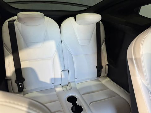 Used 2017 Tesla Model X 90D image 8