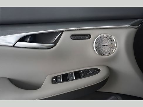 New 2025 INFINITI QX50 Luxe image 9