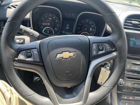 Used 2013 Chevrolet Malibu LS FWD image 19