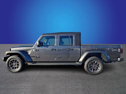 Used 2021 Jeep Gladiator Overland image 7