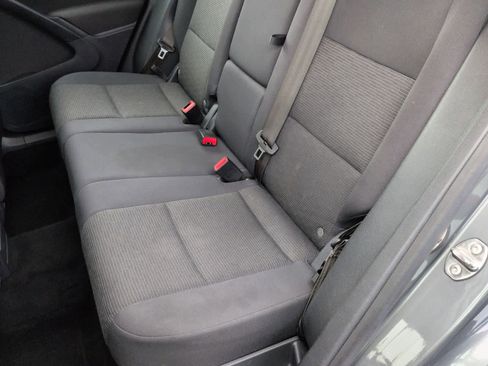 Used 2018 Volkswagen Tiguan Limited image 20