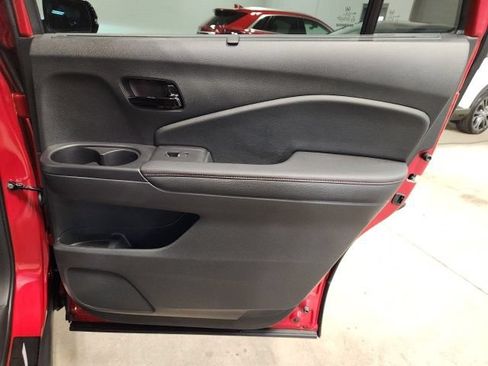 Used 2025 Honda Passport Black Edition image 31
