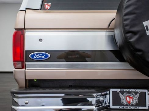 Used 1996 Ford Bronco XLT image 34