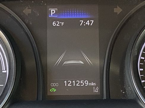 Used 2021 Toyota Camry SE image 8