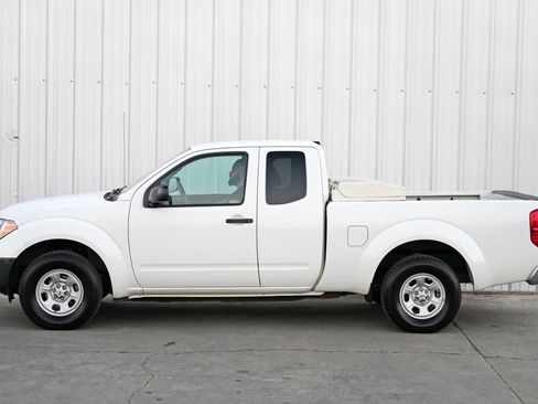 Used 2015 Nissan Frontier S image 34