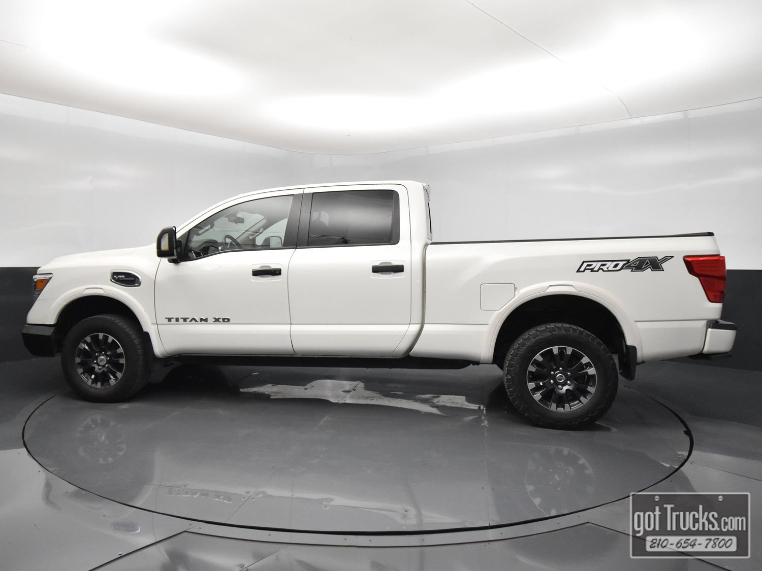 Used 2018 Nissan Titan PRO-4X w/ Pro-4x Utility Package AWD/4WD image 3