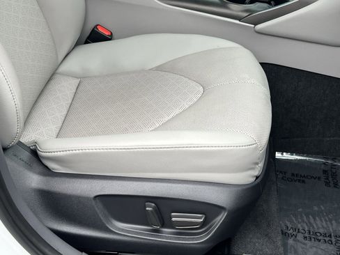 Used 2023 Toyota Camry XSE w/ Navigation Package image 27