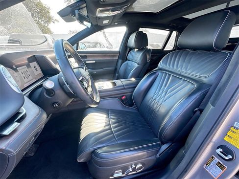 Used 2023 Genesis G90 3.5T image 23