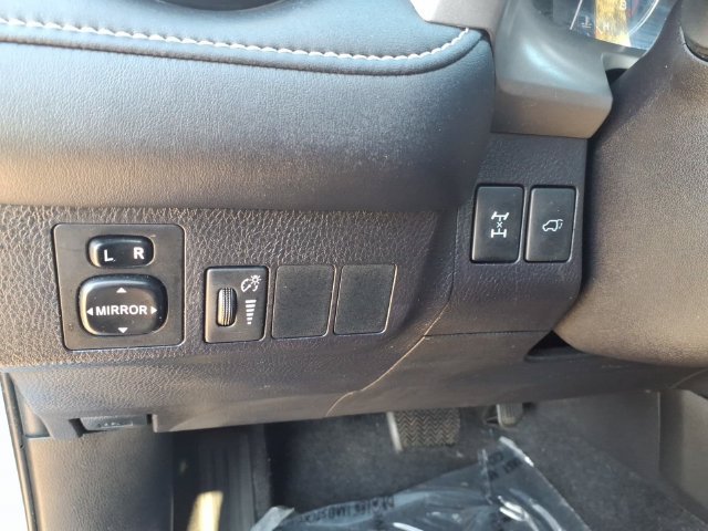 Used 2016 Toyota RAV4 XLE w/ Cargo Management Package AWD/4WD image 19