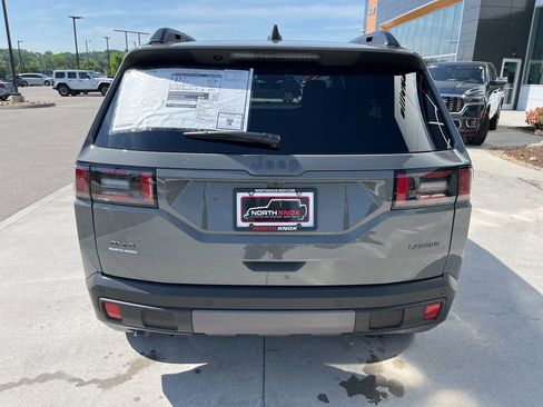 New 2026 Jeep Cherokee Laredo AWD/4WD image 17