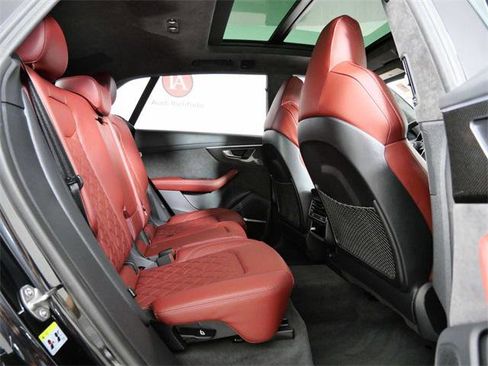 Used 2022 Audi SQ8 Prestige image 14