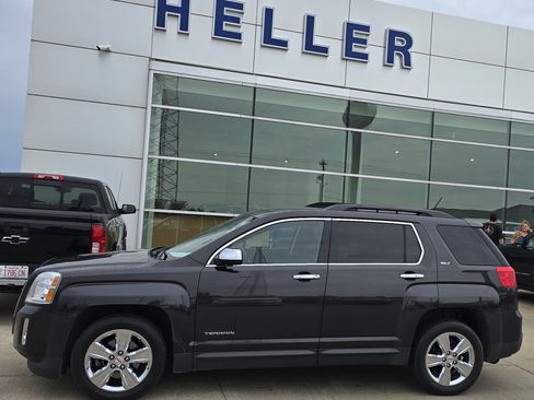Used 2014 GMC Terrain SLT w/ Chrome Appearance Package FWD image 3
