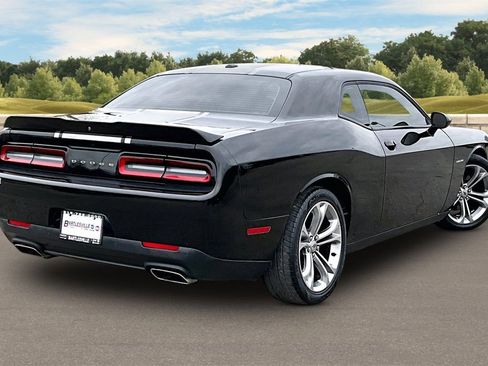Used 2021 Dodge Challenger R/T image 12