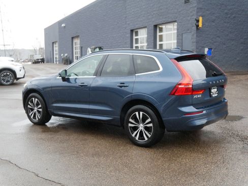 Used 2023 Volvo XC60 B5 Core w/ Climate Package image 5
