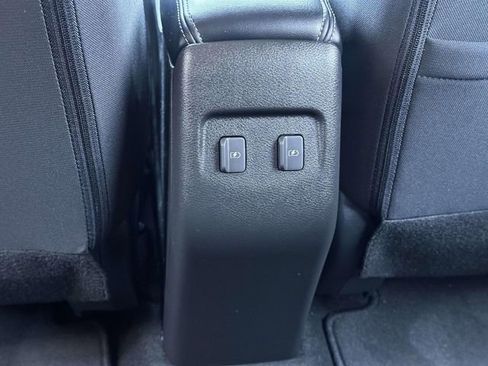 Used 2023 Nissan Kicks SV image 16