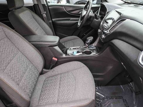 Used 2022 Chevrolet Equinox LT image 16