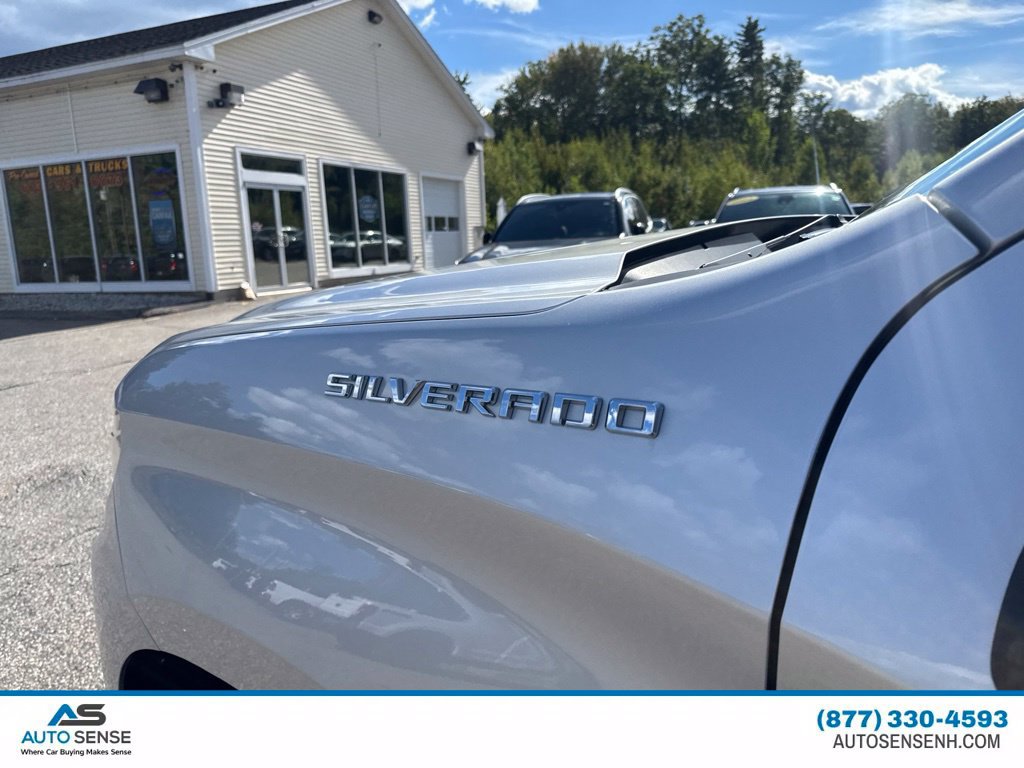 Used 2022 Chevrolet Silverado 1500 Custom AWD/4WD image 3