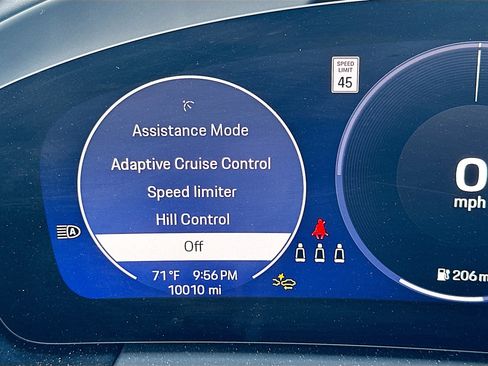 Used 2025 Porsche Macan 4S Electric image 12