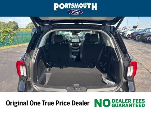 Used 2025 Ford Explorer Active w/ Active Comfort Package AWD/4WD image 10