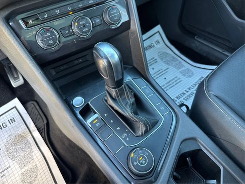 Used 2021 Volkswagen Tiguan SE R-Line w/ 3rd Row Seat Package image 19