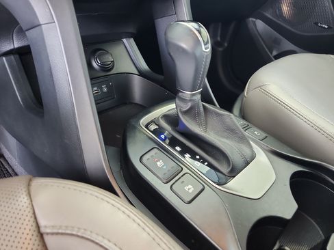 Used 2017 Hyundai Santa Fe Sport FWD image 13