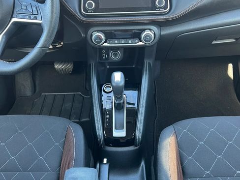 Used 2018 Nissan Kicks SR FWD image 12