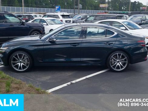 Used 2025 Genesis G70 2.5T RWD image 10